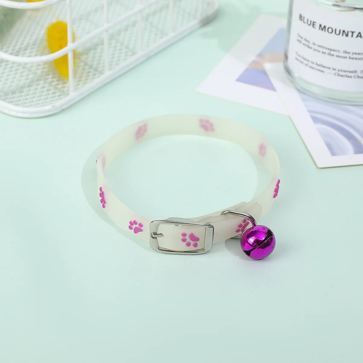 Luminous Cat and Dog Necklace , Small Dog Cat Collar Anti-Loss Fluorescent Silicone Bell Collar