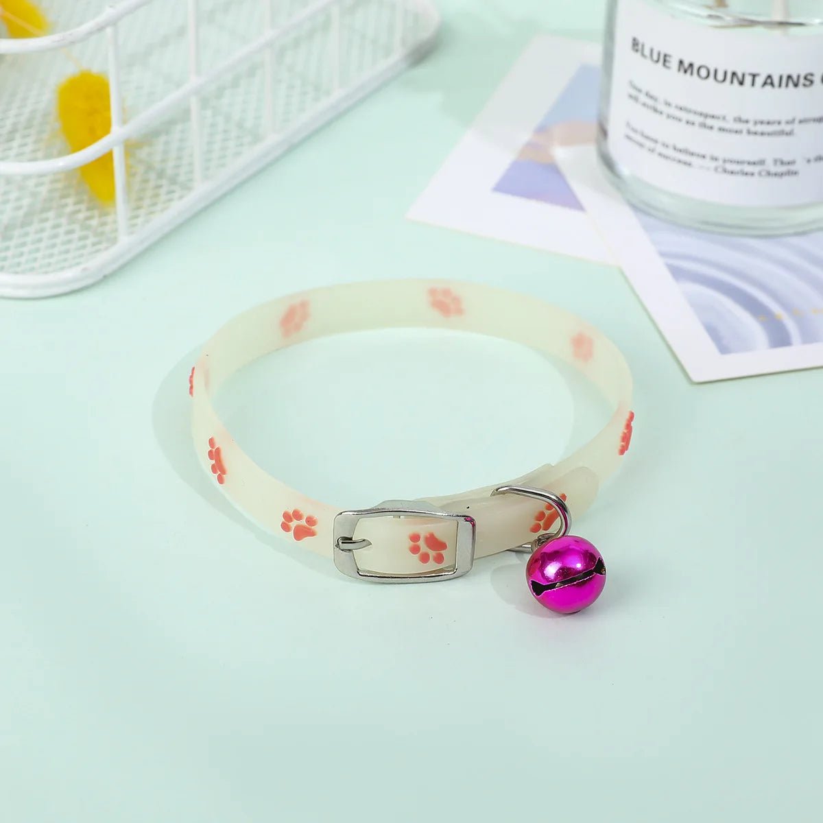 Luminous Cat and Dog Necklace , Small Dog Cat Collar Anti-Loss Fluorescent Silicone Bell Collar
