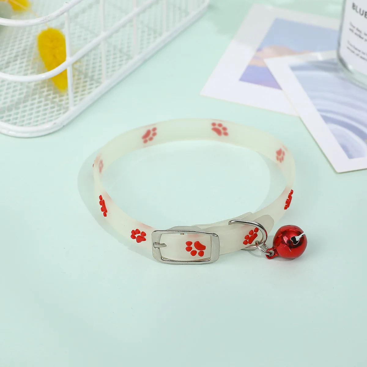 Luminous Cat and Dog Necklace , Small Dog Cat Collar Anti-Loss Fluorescent Silicone Bell Collar