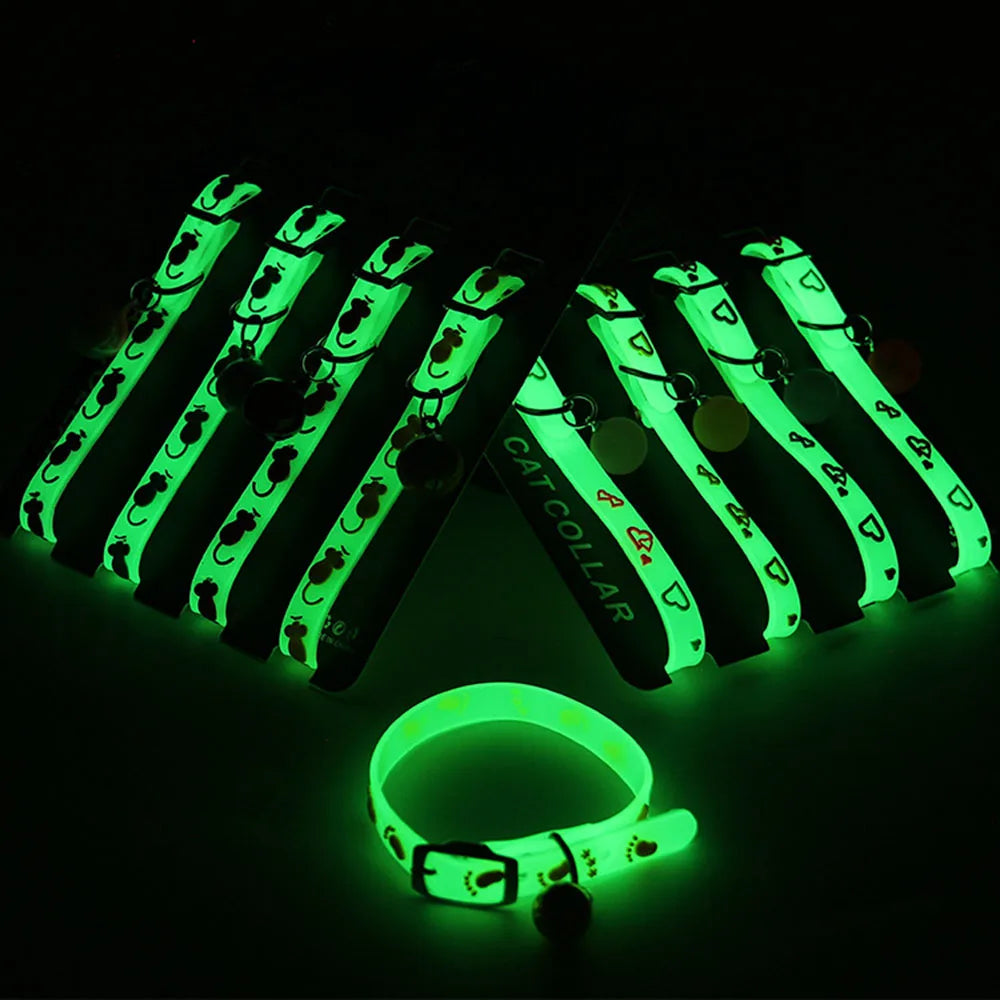 Luminous Cat and Dog Necklace , Small Dog Cat Collar Anti-Loss Fluorescent Silicone Bell Collar